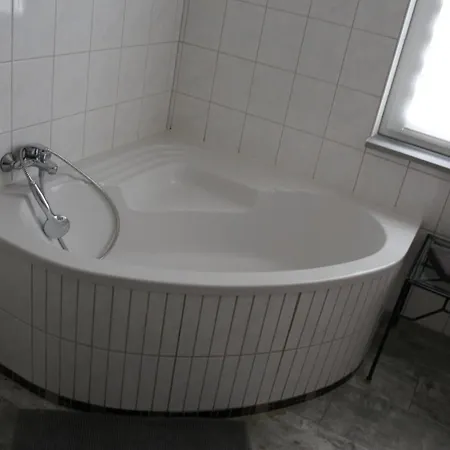 Blue Max Apartment *